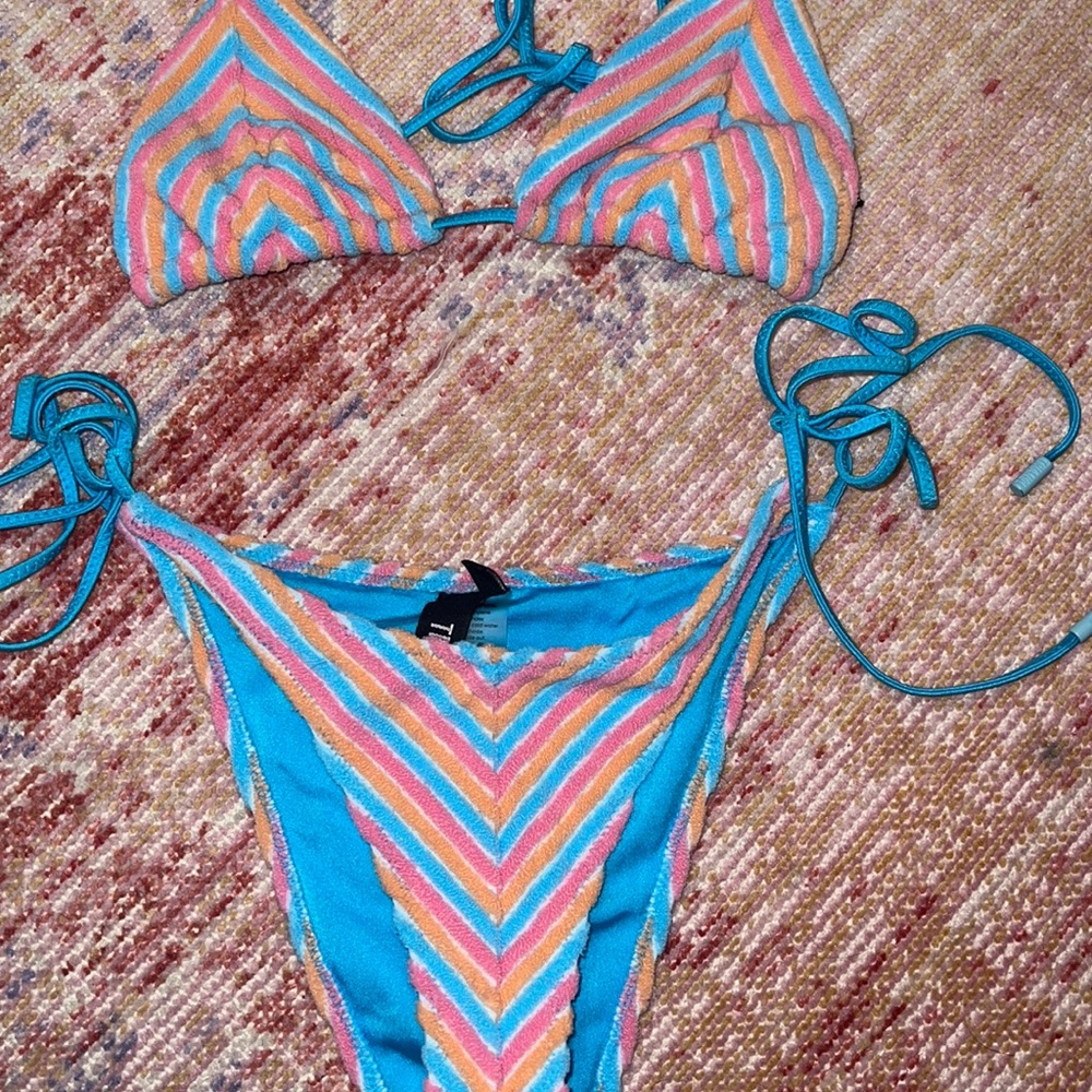 Triangl bikini size small